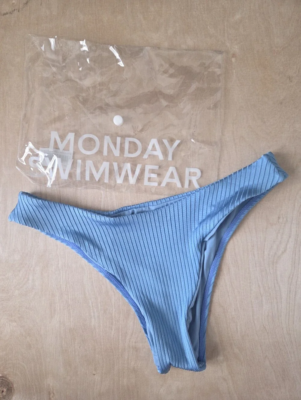 Monday Swimwear Byron Bottoms M